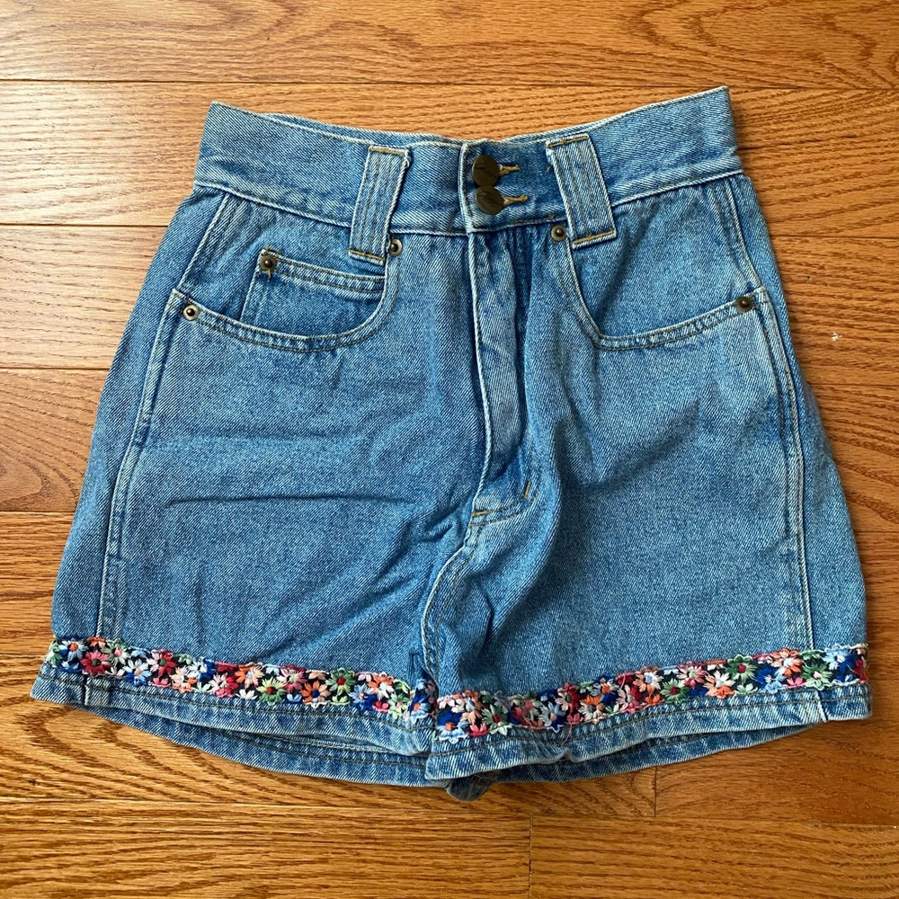 Chazzz Denim Shorts with Floral Embroidery Size 3